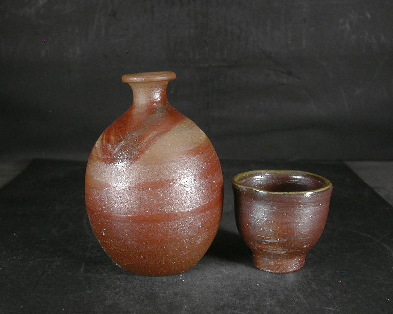 備前焼　登窯　備前焼中堅作家　松本　勝哉　共箱付き緋襷・黄ゴマ酒器セット３