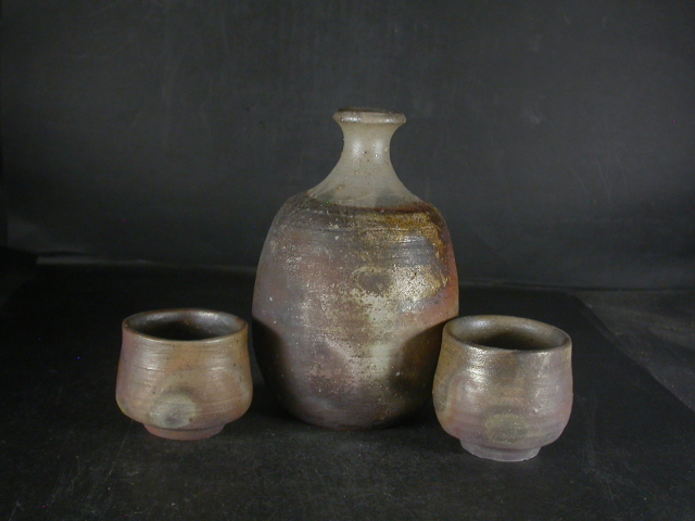 備前焼の酒器 fg-1009-83.JPG