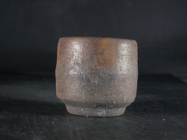 備前焼 大日本伊部陶の花生け 備前焼 大日本伊部陶の花生け