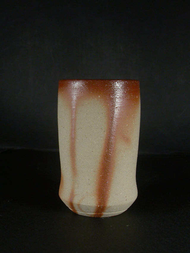 送料無料　江戸時代　焼き物　備前焼　陶印あり　高さ18ｃｍ 備前焼 登窯 備前焼名門作家 伊勢崎 紳 緋襷ビール他グラス1