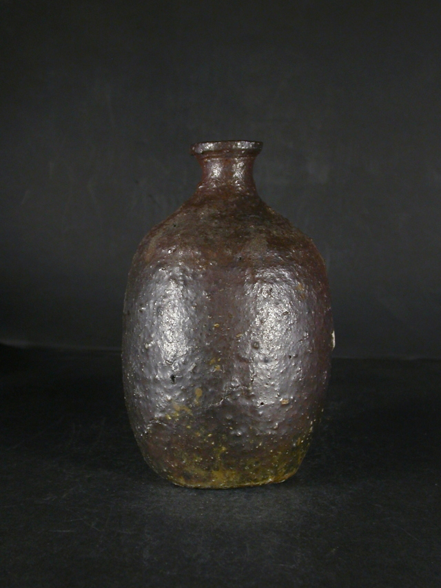 岡山 穴窯 天狗寺 陶白人 共箱付き伊部手黄ゴマ美作荒土徳利1 備前焼