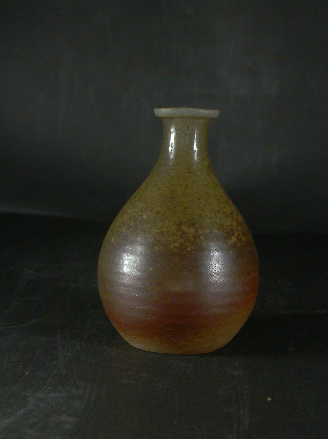 処分品 備前焼 登窯 備前焼中堅作家 黒田 儀男 共箱付き黄ゴマ小徳利1