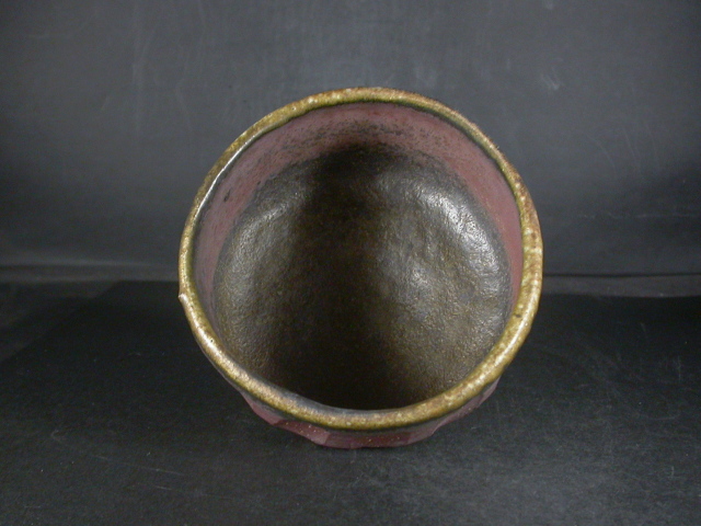 備前焼 登窯 備前焼物故作家 井上 武 四方桟共箱付き手捻り黄ゴマ抹茶