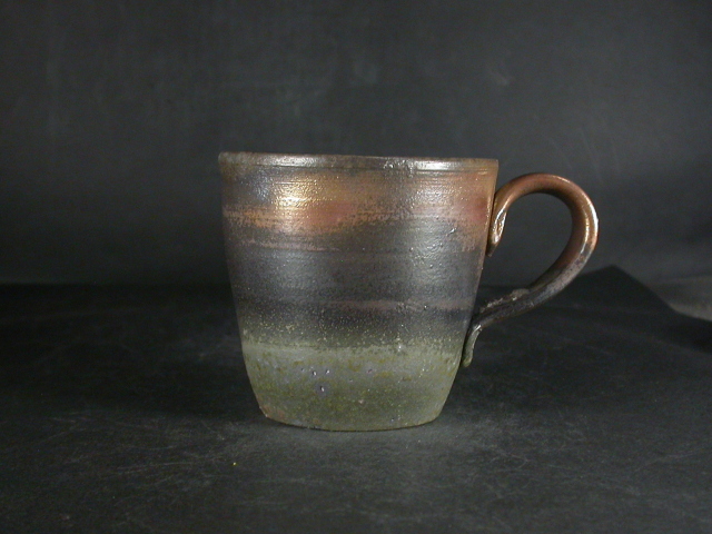 新品★竹内靖之【師：山本陶秀】★★備前(窯変）急須 備前焼 登窯 備前焼中堅作家 竹内 靖之（山本） 最新作金彩・窯変