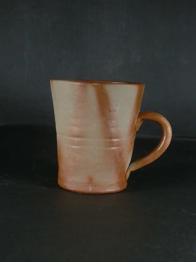 処分品 備前焼 備前焼中堅作家 片岡 聖観 緋襷手付きカップ・ビア